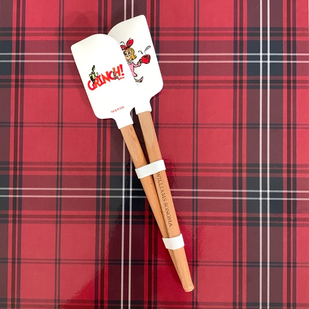 NEW WM SONOMA SMALL SPATULA GRINCH SET OF 2